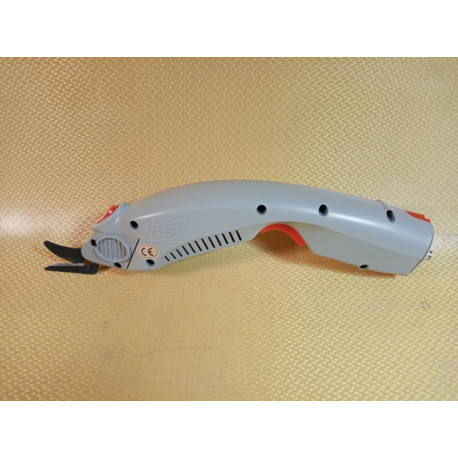 CUTTER ELECTRIQUE AVEC BATTERIE ET LAME